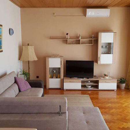 Apartments Labor Водице Екстер'єр фото